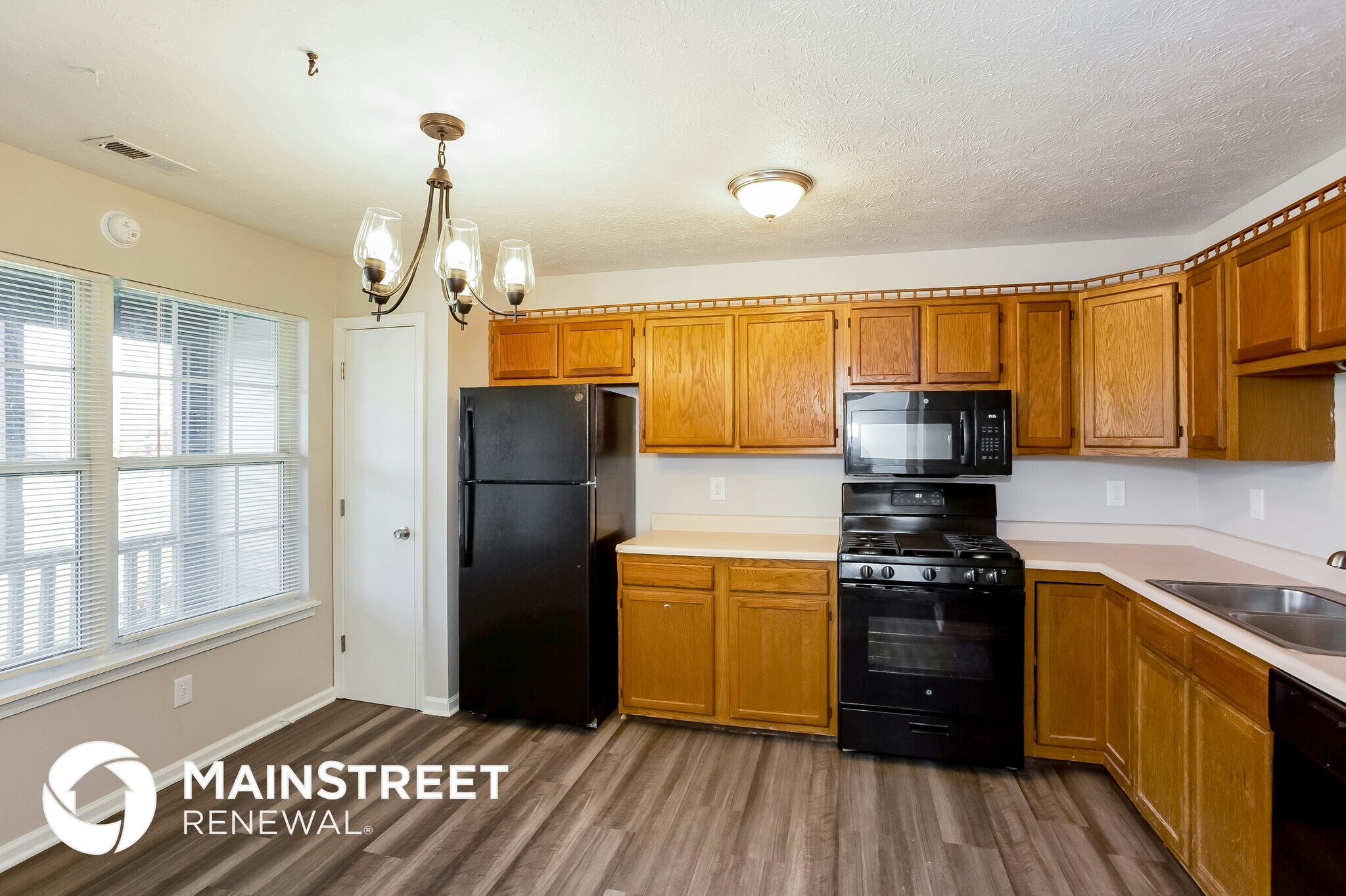 Building Photo - 176 Lullaby Ct