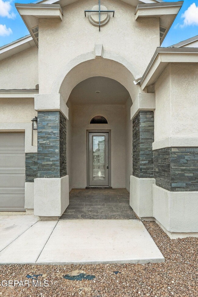 Building Photo - 12360 Desert Path Ct
