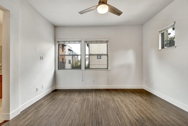 Building Photo - 1107 66th St