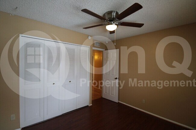 Building Photo - 6560 N 43rd Ave