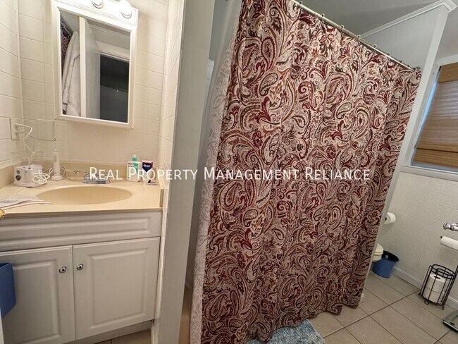 Building Photo - 78 Lexington St