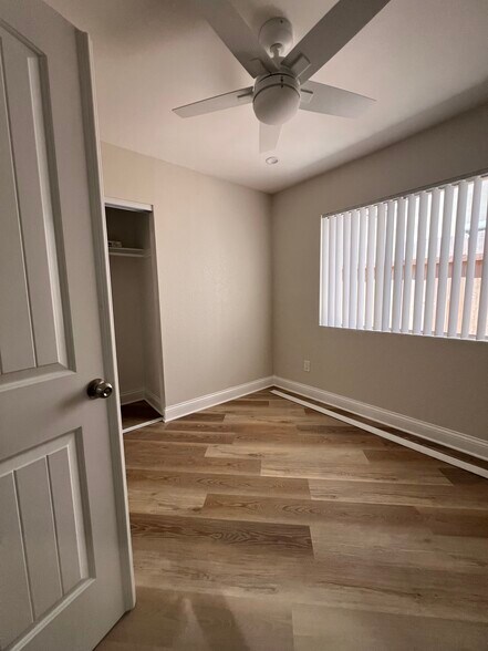 Building Photo - 737 Ashbrook Dr