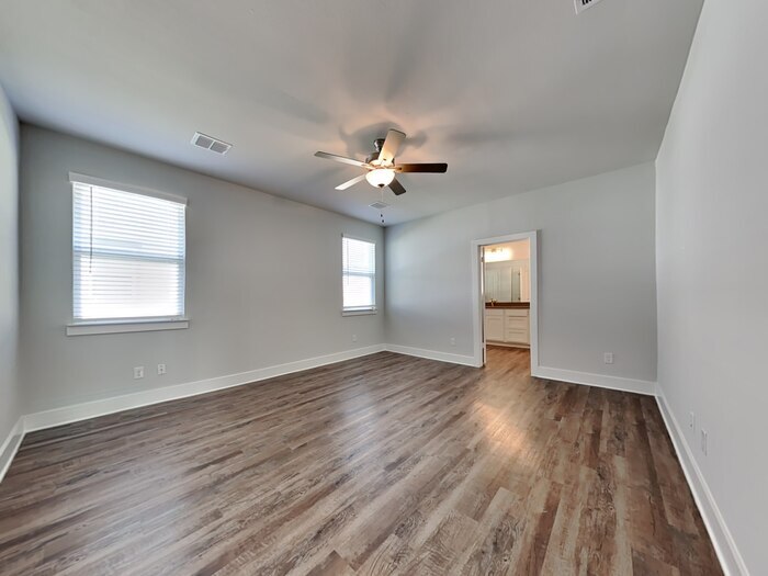 Building Photo - 1420 Marvin Gardens