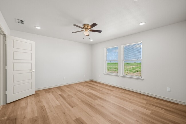 Building Photo - Country Living In Idalou ISD!