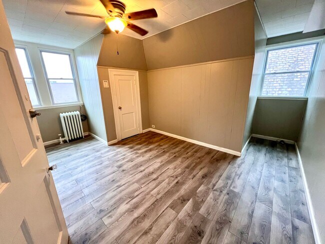 Building Photo - 259-261 N. Dithridge Street (Full Service)