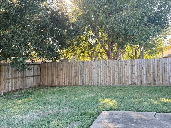 Building Photo - 8426 S Meadow Bird Cir