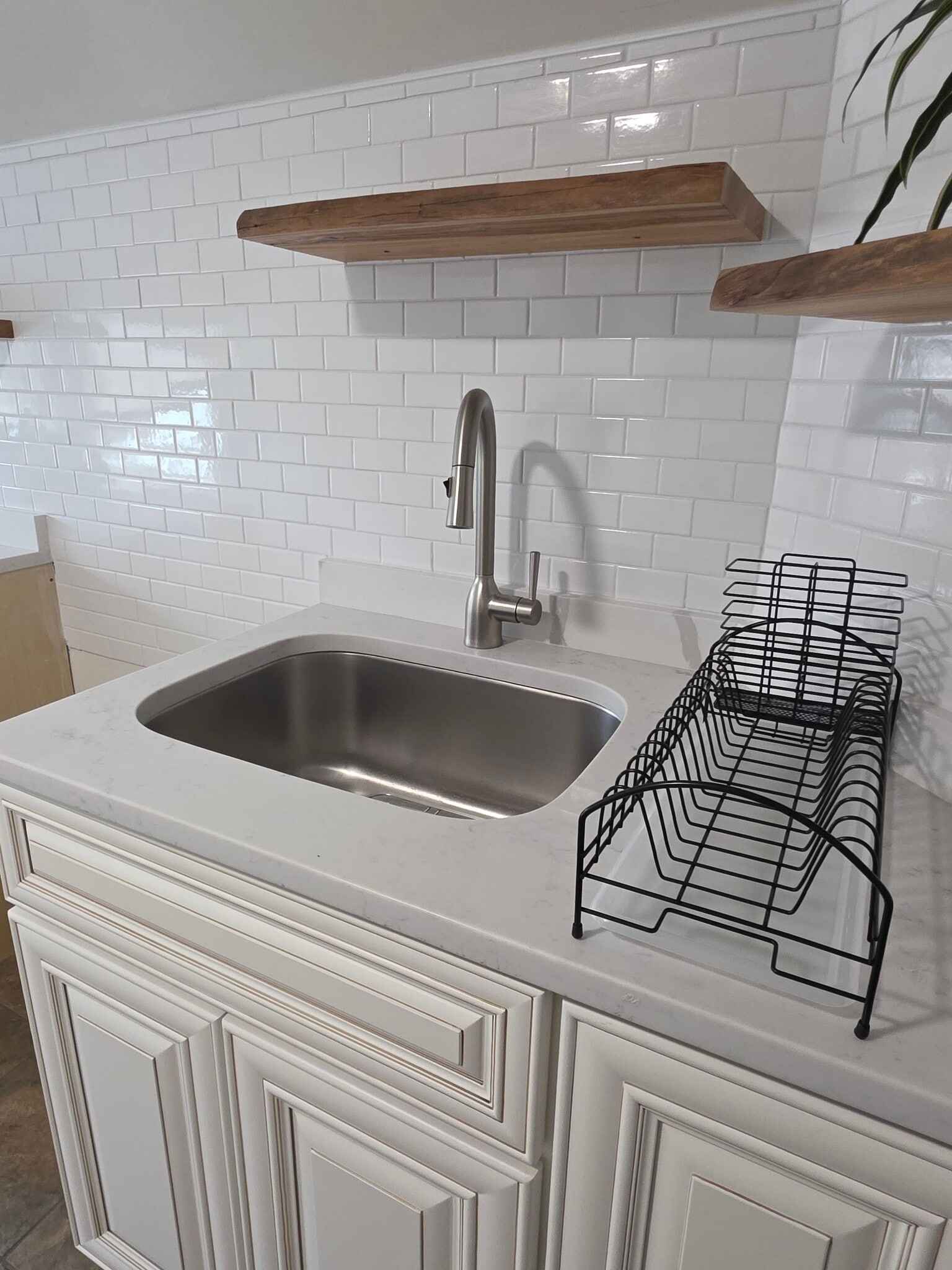 Sink - 164 Laurel Pl