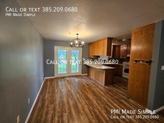 Building Photo - 242 S 400 E