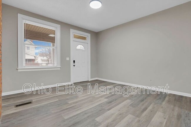 Building Photo - 295 E Woodrow Ave