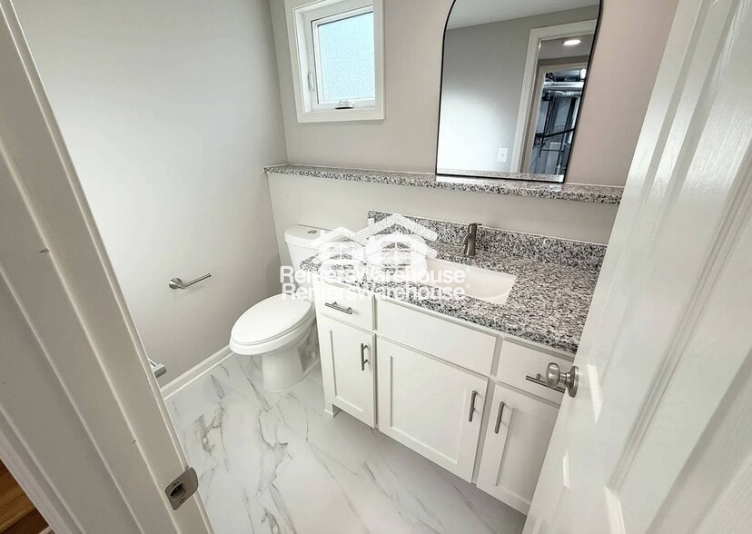 Building Photo - 7101 W 69th St