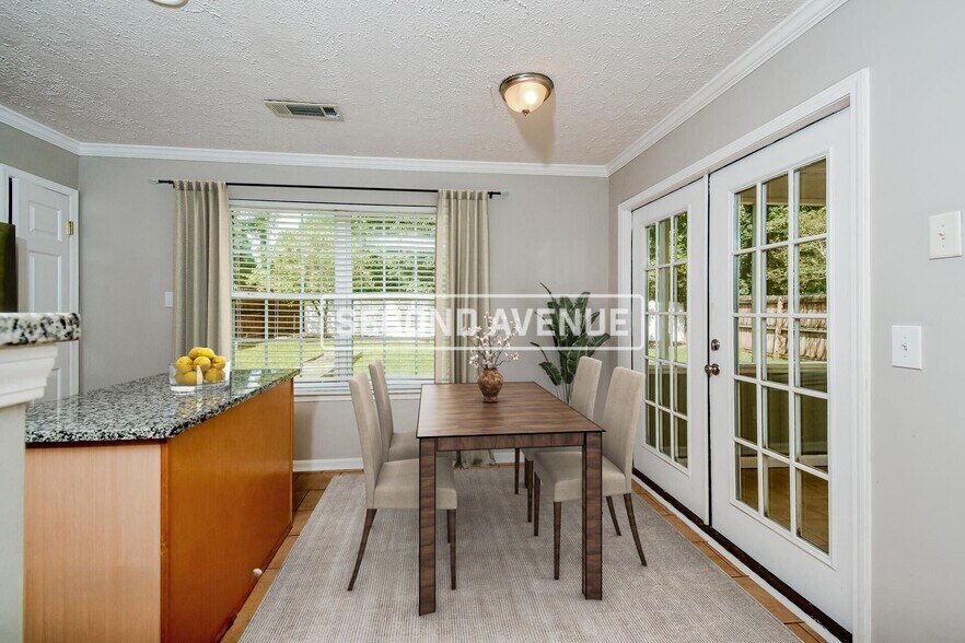 Building Photo - 208 Ilex Dr