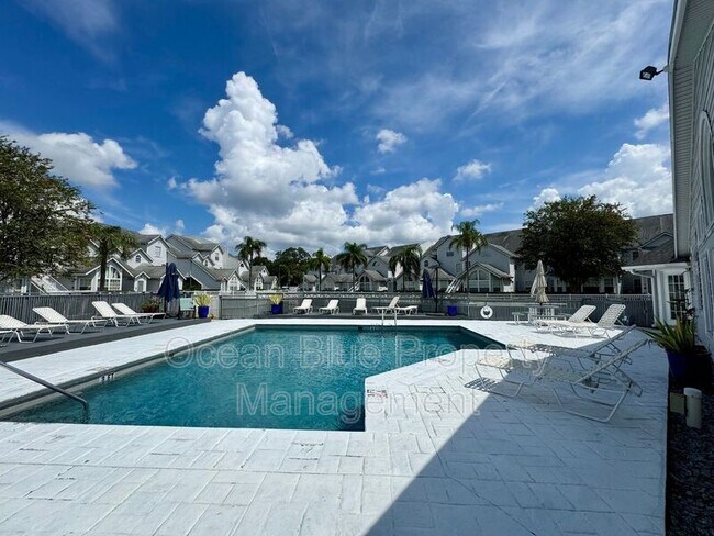 Building Photo - 12213 Armenia Gables Cir