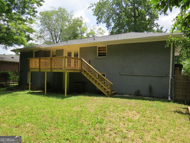 Building Photo - 1570 Van Epps St SE