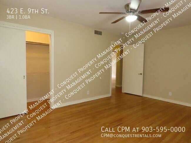 Building Photo - 423 E 9th St