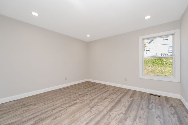 Building Photo - 7725 Timbercreek Ct