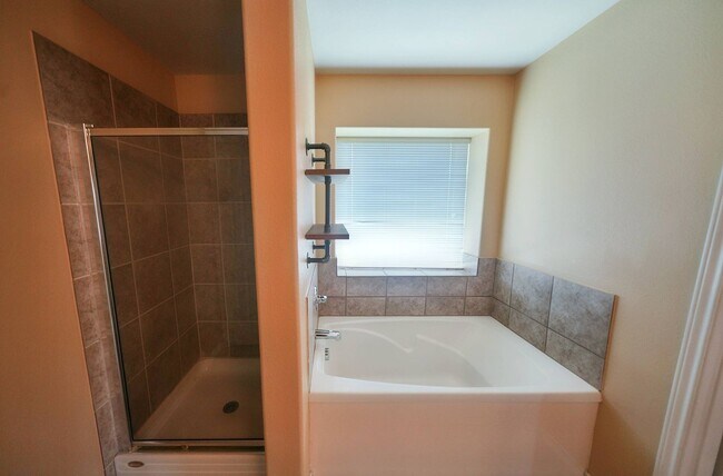 Building Photo - Cozy Home in Cibolo Valley Ranch Now Available - Realtor Commission: $500