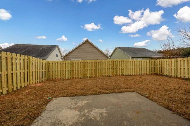Building Photo - 3 BEDROOM GARDEN HOME IN ST ANDREWS AREA GATED COMMUNITY