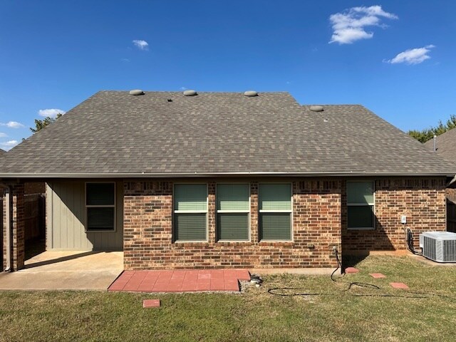 Building Photo - 2828 NW 184th St