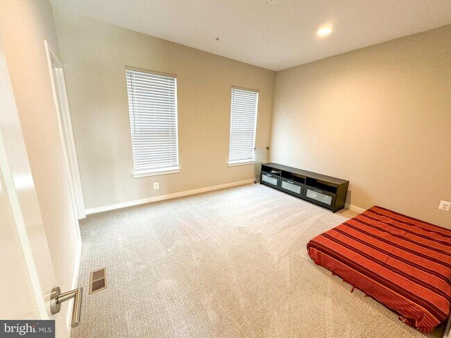 Building Photo - 22950 Camilla Springs Sq