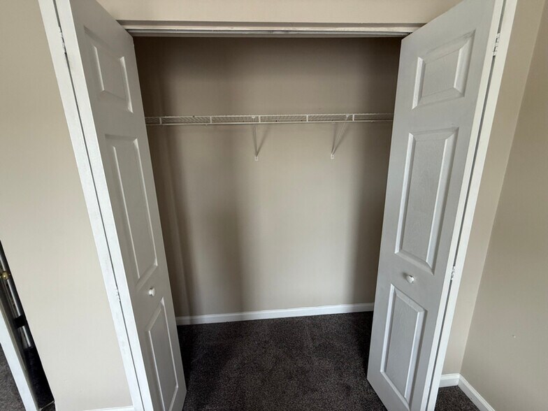 Building Photo - 315 Timberbrook Ct