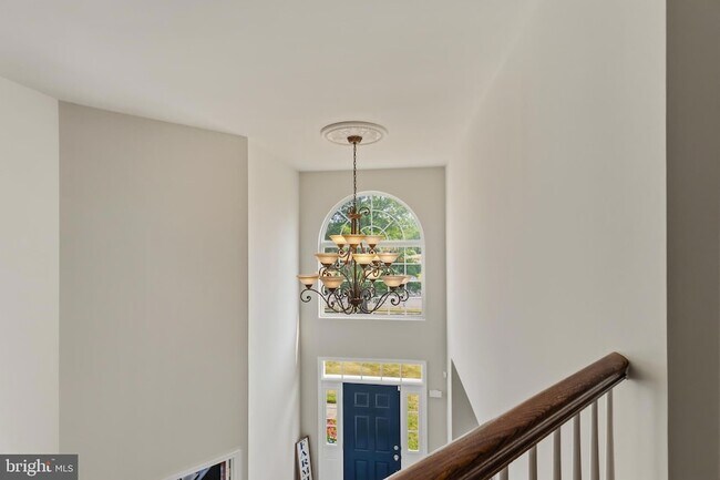 Building Photo - 728 Farmhouse Rd
