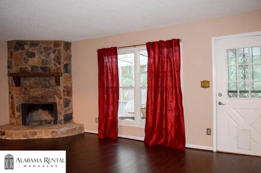 Building Photo - Home for rent in Vestavia Hills! COMING SO...