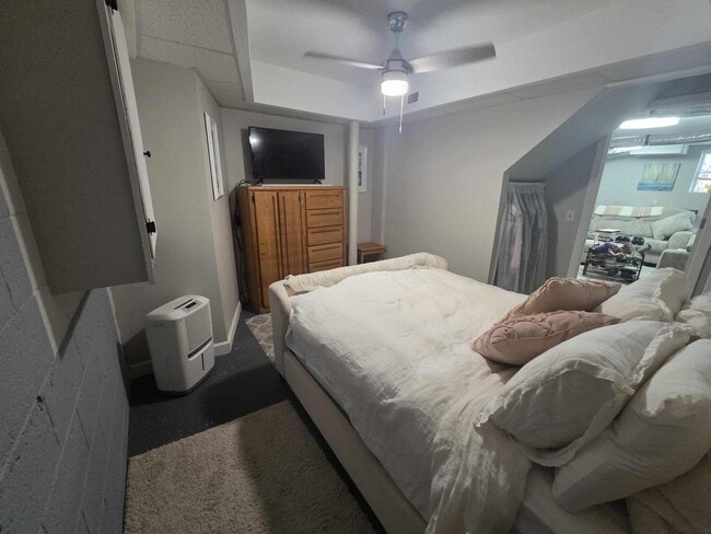 Building Photo - 100 9th Ave