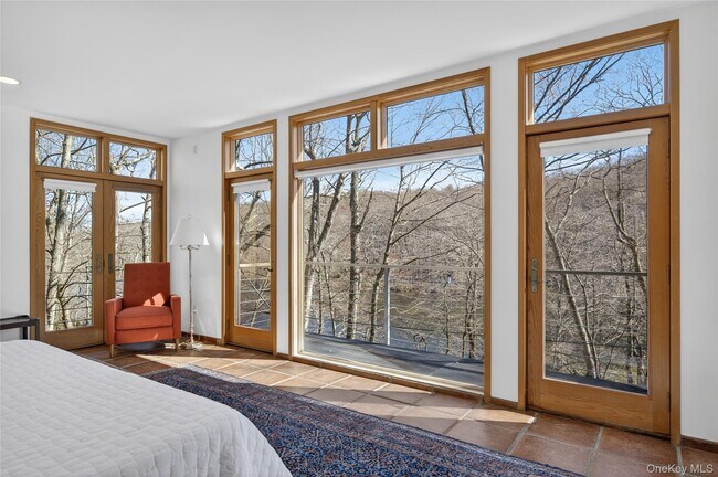 Building Photo - 428 Harbor Rd