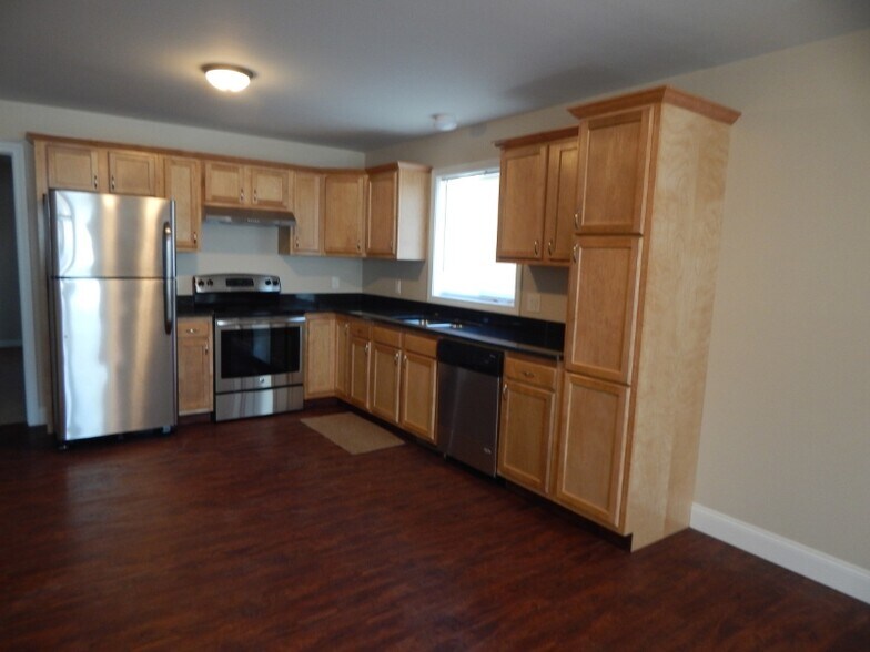 Primary Photo - 30 James St