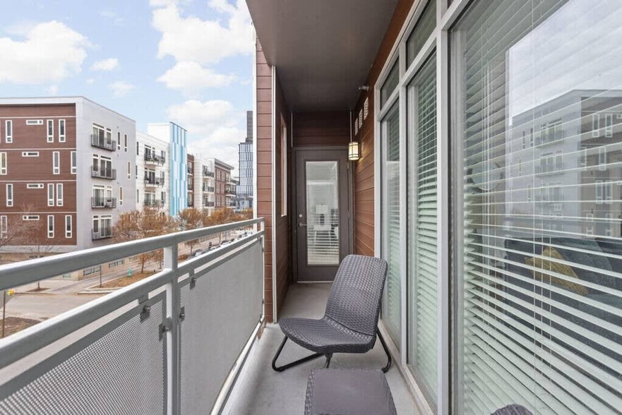 Building Photo - 421 E Market St