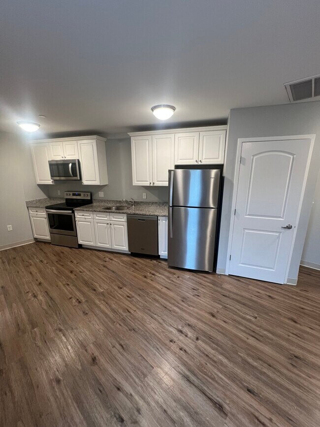 Building Photo - 12 Florence St