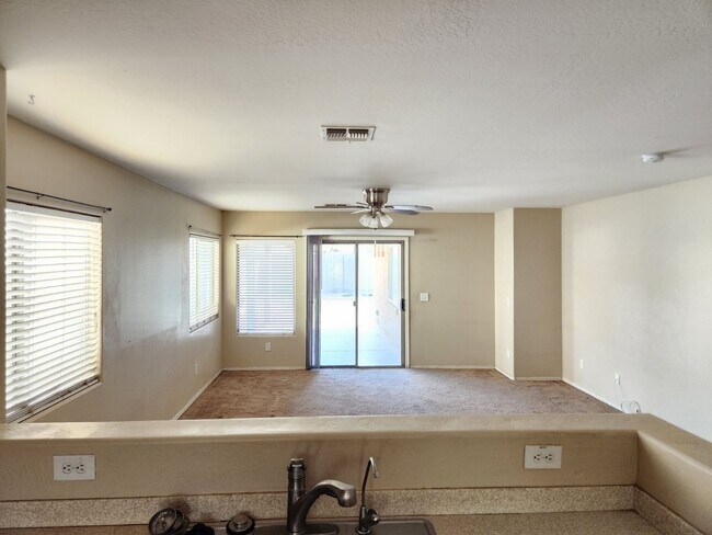 Building Photo - 44049 W Neely Dr