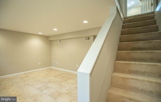 Building Photo - 5513 5th St S