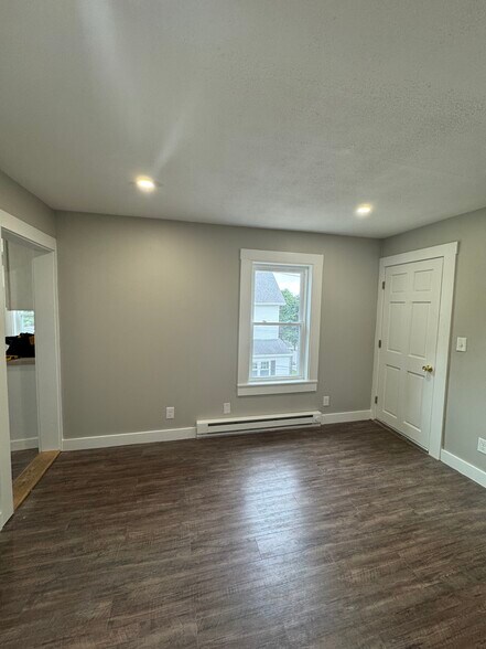 Building Photo - 49 Church St