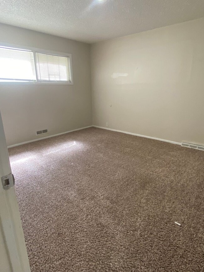 Building Photo - 7601 Ruskin Way