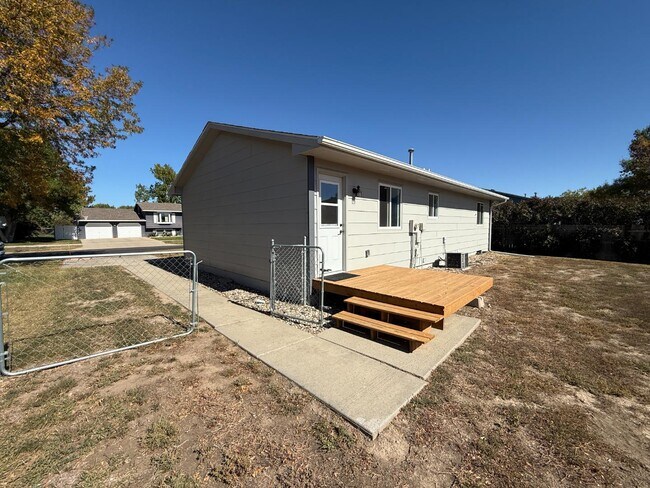 Building Photo - 4653 Williams St