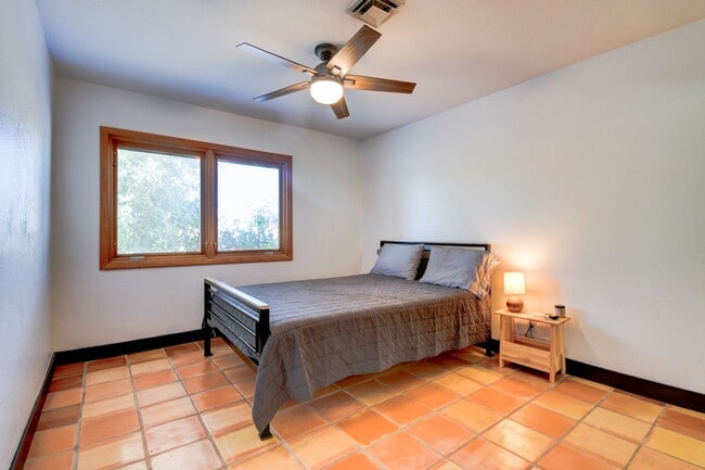 Building Photo - Paradise Palms – No neighbors behind you – Pool – Remodeled – Furnished