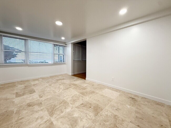 Building Photo - Oceanfront Gem on Niagara Avenue — Steps from the Pier 3 Bed | 2 Bath | Fully Remodeled | Ocean B...