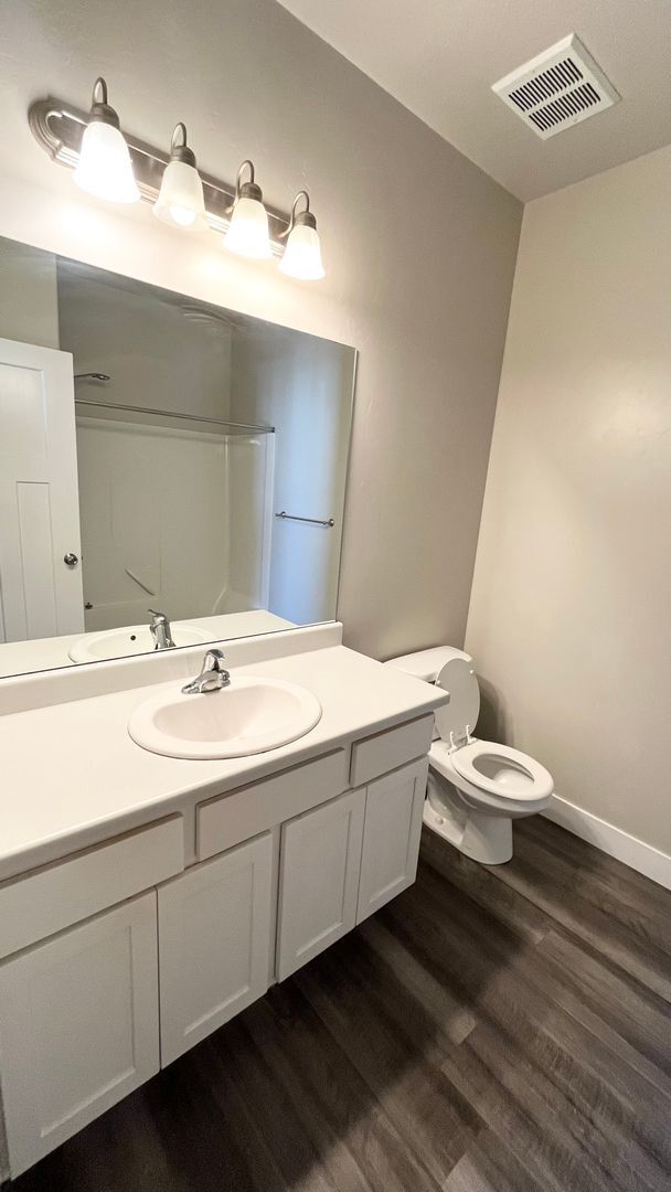 Building Photo - 3 Bed/2 Bathroom home in Herriman