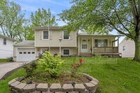 Building Photo - 7809 NE San Rafael Dr