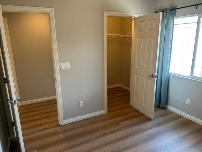 Building Photo - 3 Story Home Nestled in the Heart of Coronado Ranch