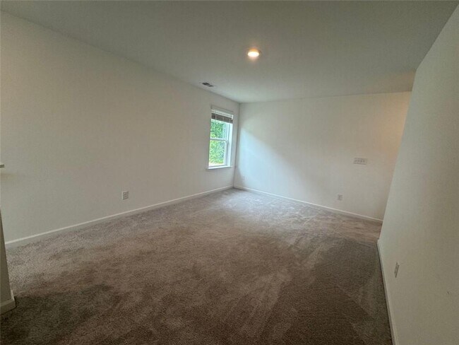 Building Photo - 204 Peregrine Point