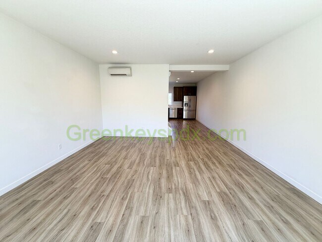 Building Photo - 12117 SE Pardee St