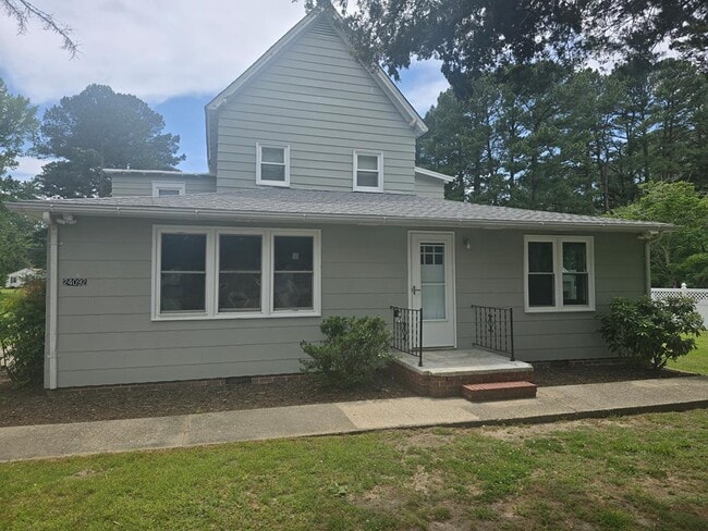 Primary Photo - 24092 Adelaide St