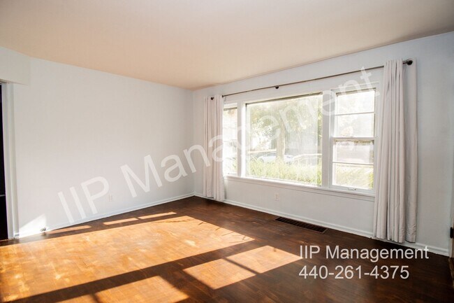 Building Photo - 2420 21st St