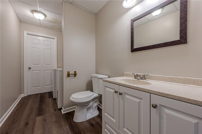 Building Photo - 461 Braidwood Walk NW