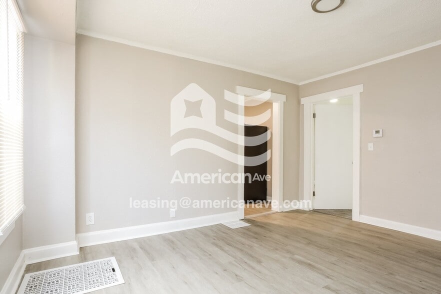 Building Photo - 522 S Hardy Ave