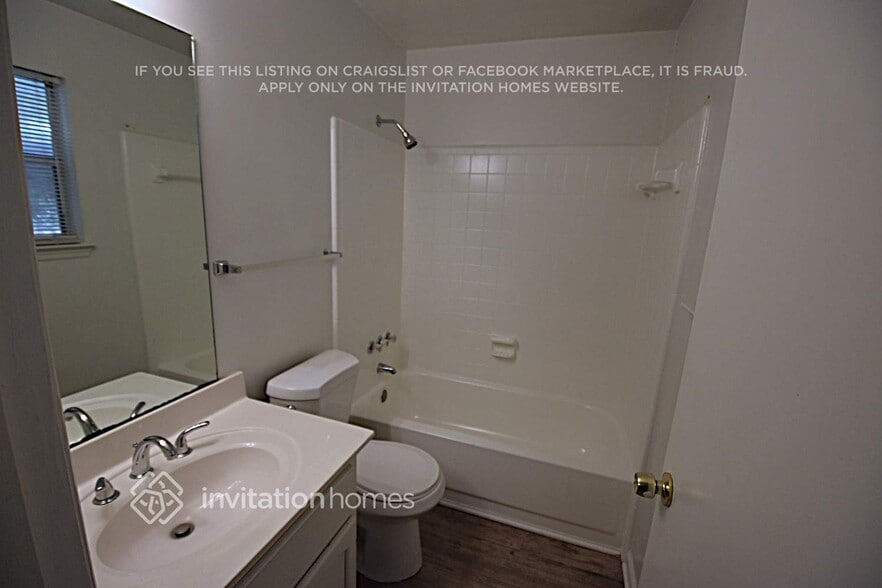 Building Photo - 3041 Park Creek Ct