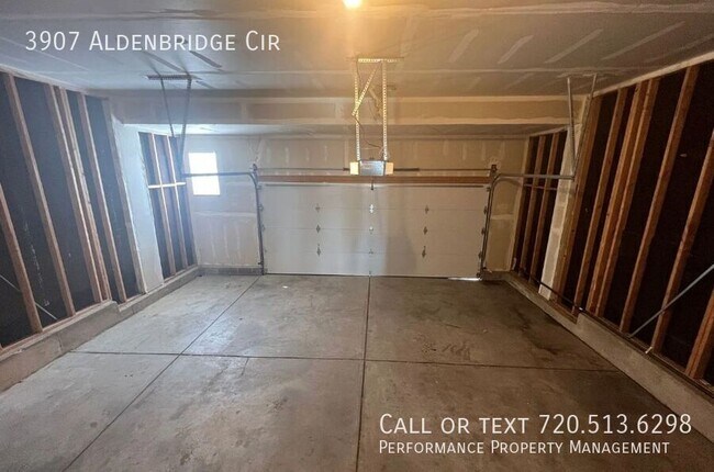 Building Photo - 3907 E Aldenbridge Cir