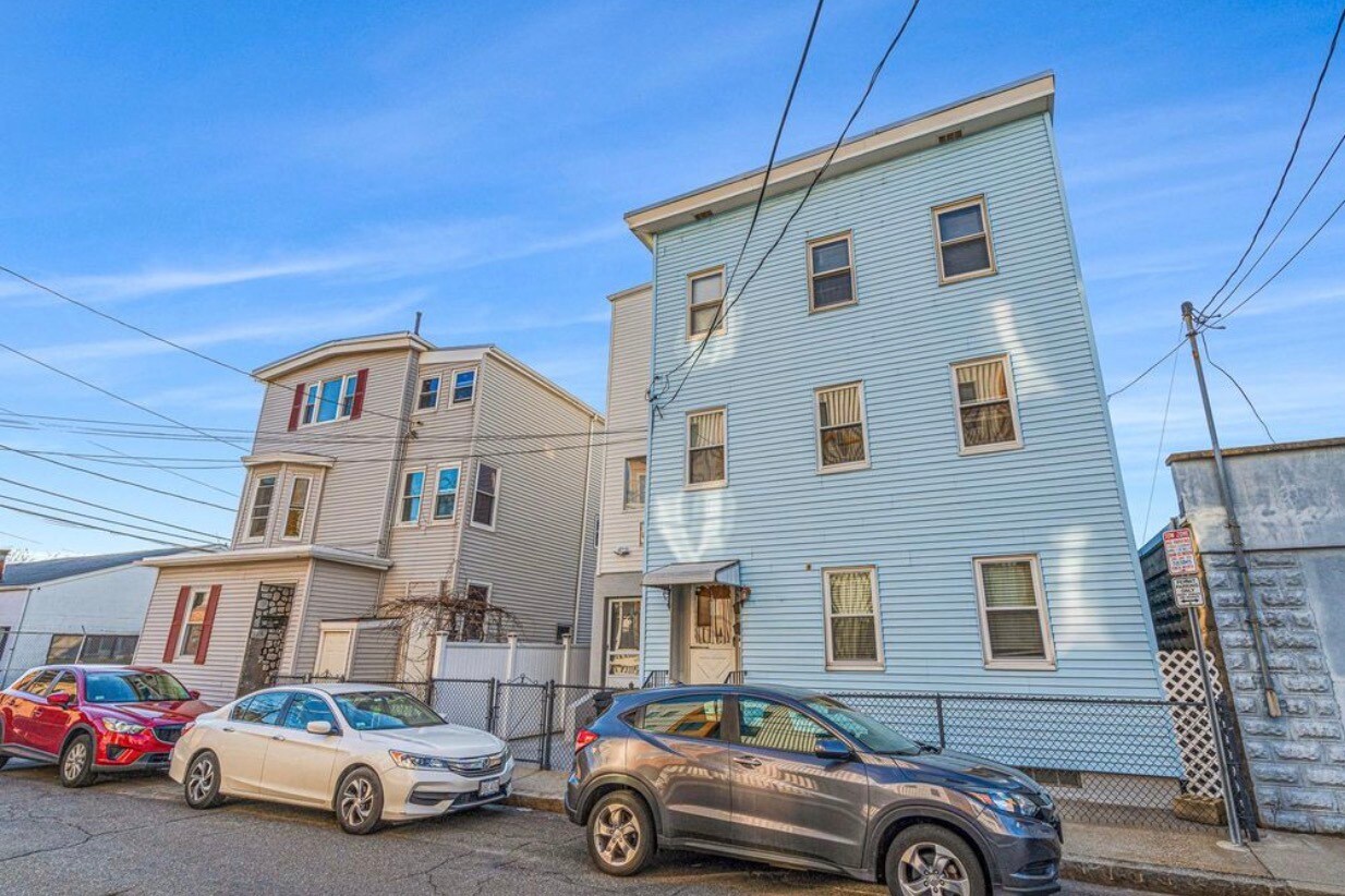 Building Photo - 24 Horace St